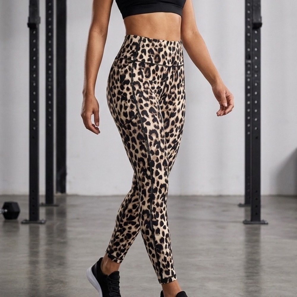 Victoria's Secret Leopard High‎ Rise Pocket Leggings Tan Black Animal Print Sz 2